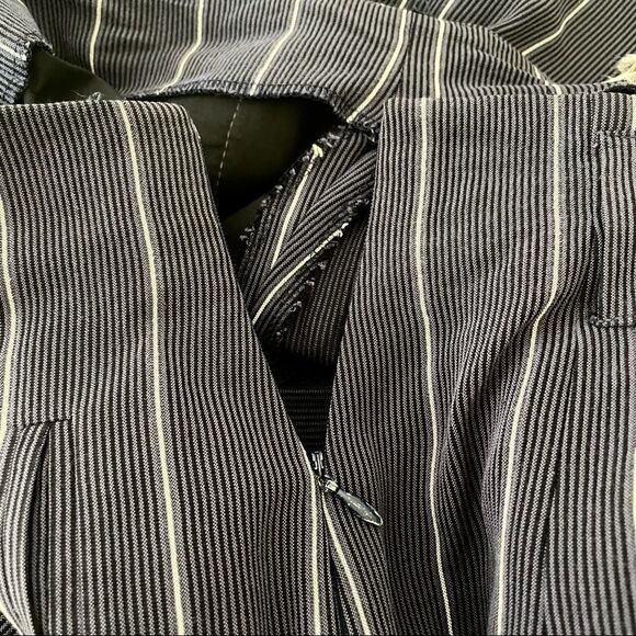 Laurèl blue shorts with white stripe - Picture 8 of 11